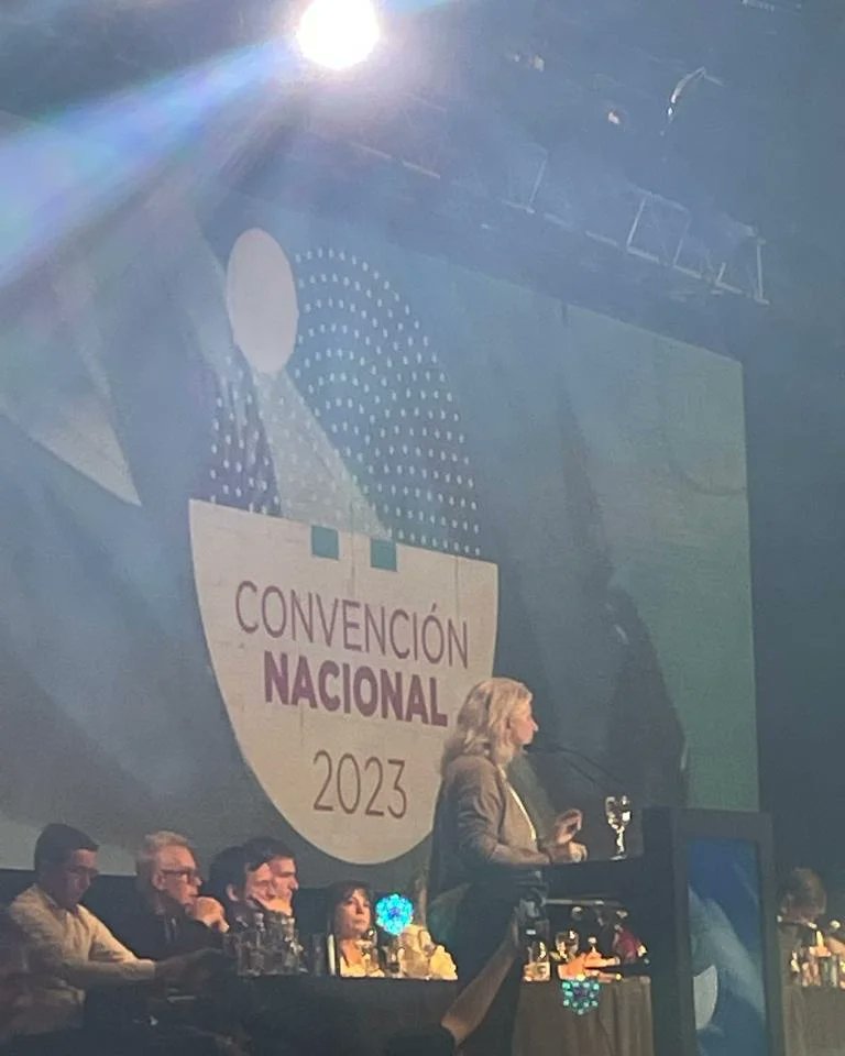 gleonar63's tweet photo. La Convencion de la @UCRNacional aprobo por unanimidad un protocolo contra la violencia de genero.Siempre en la vereda correcta.Enorme tarea de las correligionarias saludo enorme a todas ellas https://t.co/VPwqERGBY7