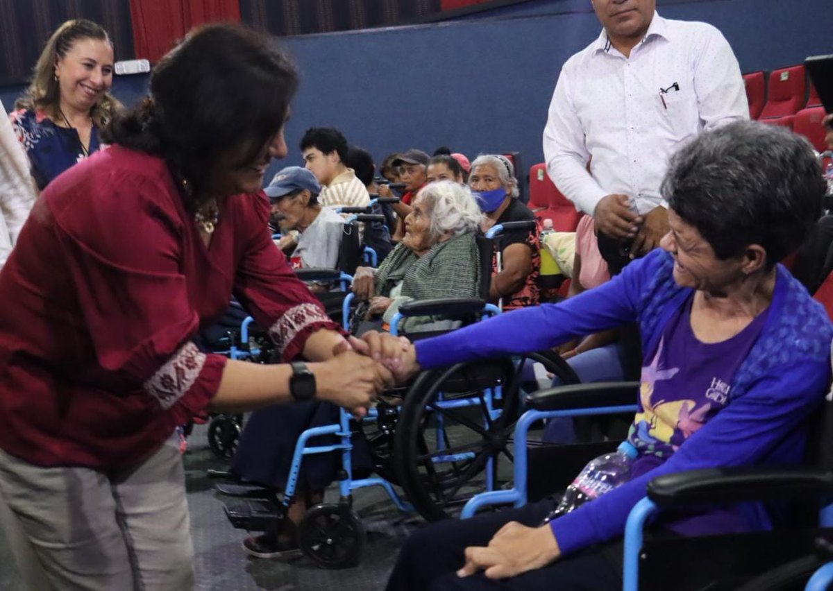 difhgo's tweet photo. Además Edda Vite, presidenta del Patronato del #DIFH y @javiersagahon, titular del Sistema recorrieron junto con las autoridades de Alfajayucan las instalaciones del DIF municipal así como del Programa de Atención a Menores y Adolescentes en Riesgo (#PAMAR) 

#PrimeroElPueblo https://t.co/YvWOQ3TFI8