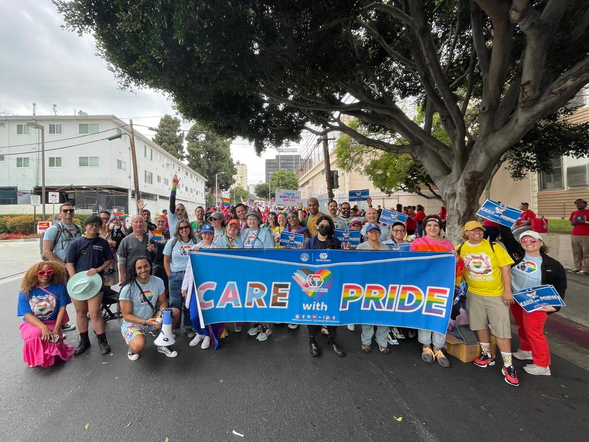 LAGeneralMed's tweet photo. DHS and Los Angeles General staff went "#AllOutWithPride!" We stand in solidarity and show our support for the LGBTQ+ community, as we work to maintain and promote inclusivity within safe spaces. Peace, Love, and Equality for all! ๐ณ๏ธโ๐๐ณ๏ธโโง๏ธ
#LAGeneral #DHS #LAPride #PrideMonth https://t.co/2p47BEACU8