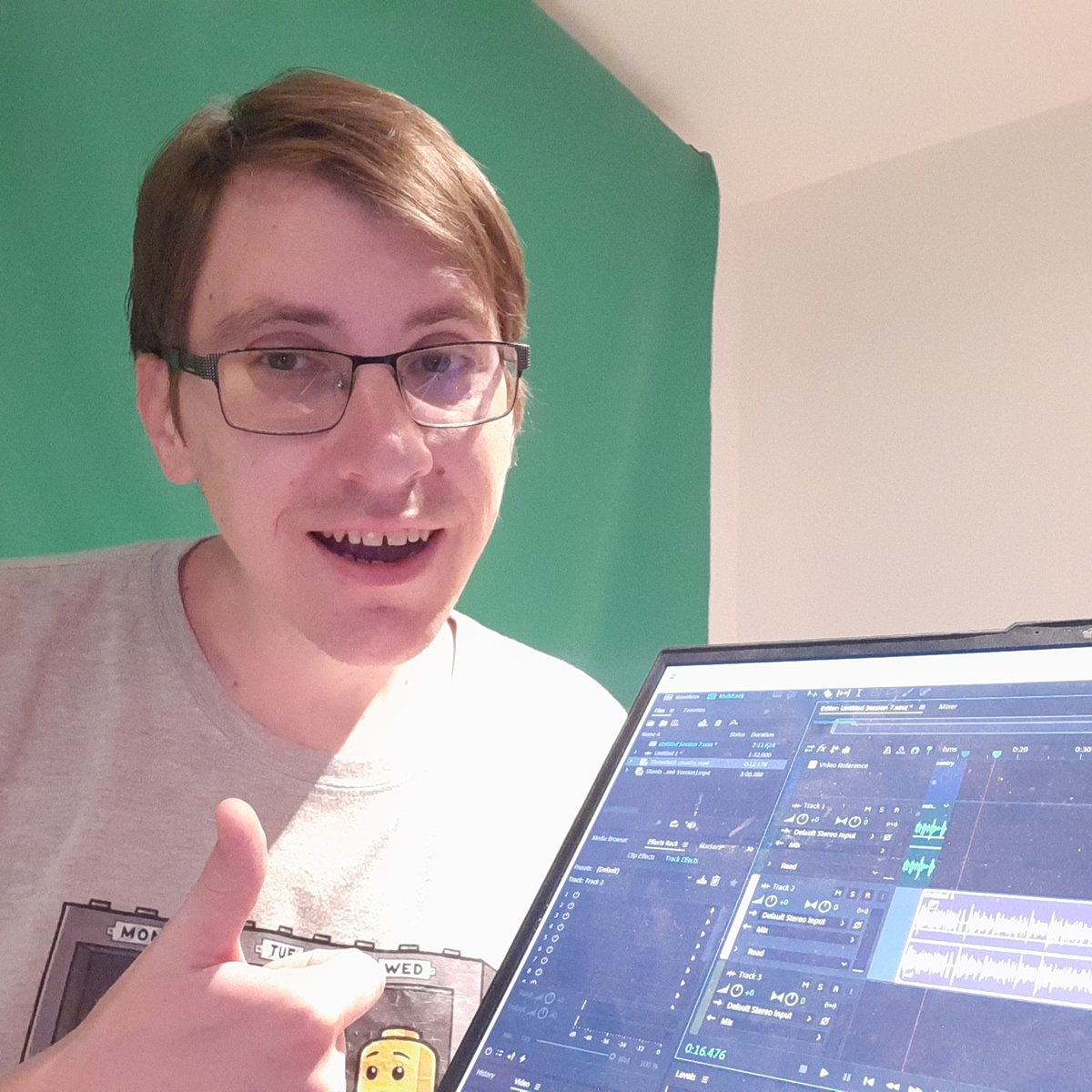 Bigmanbalogh25's tweet photo. Back in studio working on a NEW episode of #Throwbackcountry YEE HAWW 🤠. 

#YQG #JRN428 #Throwbackcountry #Country #Music #Nashville #Canada #Zachattackproductions. https://t.co/sFEt6xxcAb
