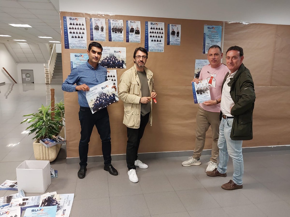 SUPVALLADOLID's tweet photo. Buenas noches a todos! Desde @SUPVALLADOLID damos inicio a la campaña electoral‼️
Muchas gracias y mucho ánimo para toda la familia @Sup_Policia  que hoy iniciamos el principio del cambio✅
#JuntosMarcamosLaDiferencia https://t.co/5gxOgEI6qM
