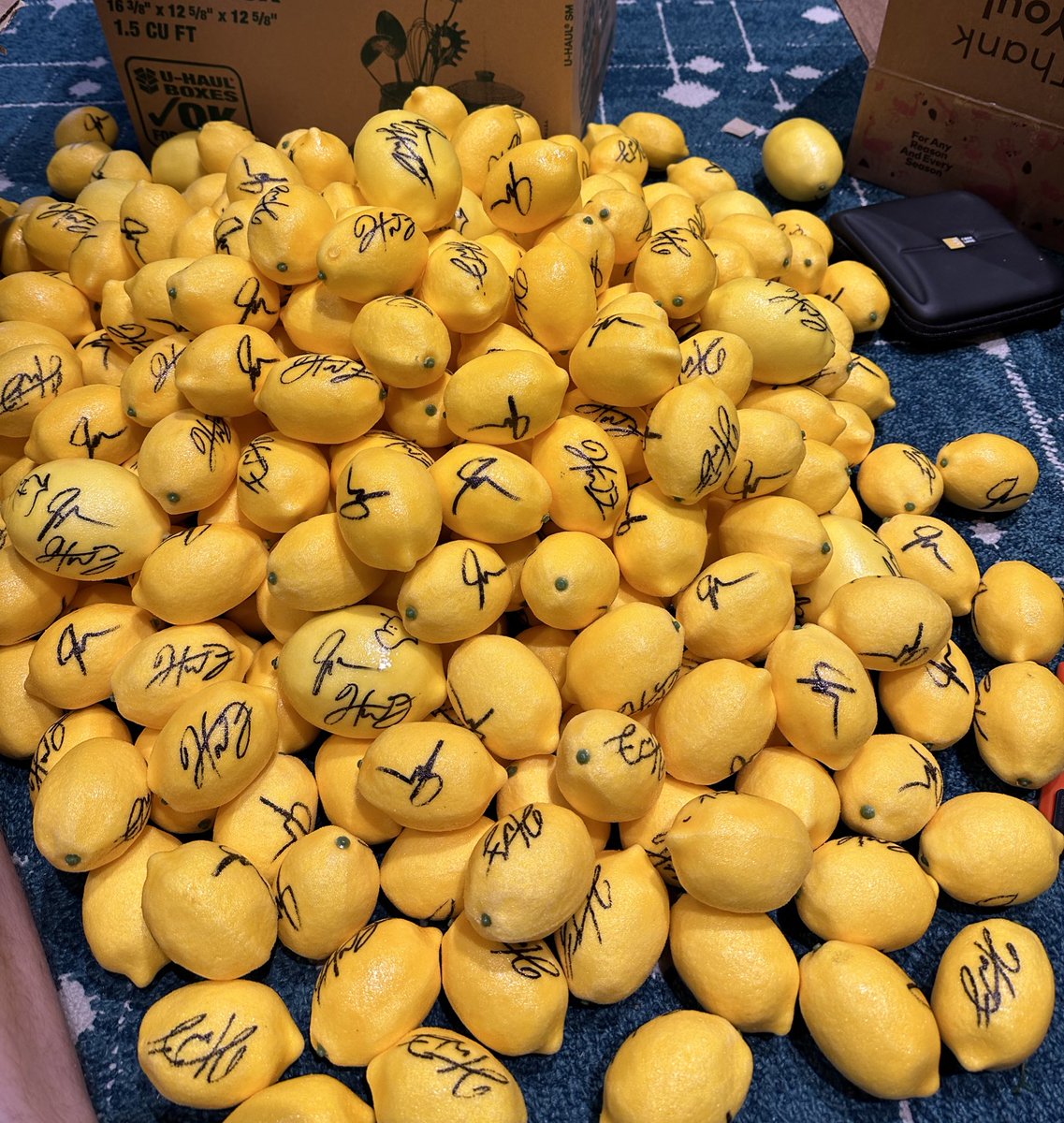 Hank Green tweet media