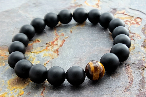 ManAndStone's tweet photo. Mens Black Onyx Bracelet https://t.co/E2wF3U8nYf via @EtsySocial #etsygifts #etsyfinds #manbeadbracelet #braceletsformen https://t.co/POg6SZ53HZ