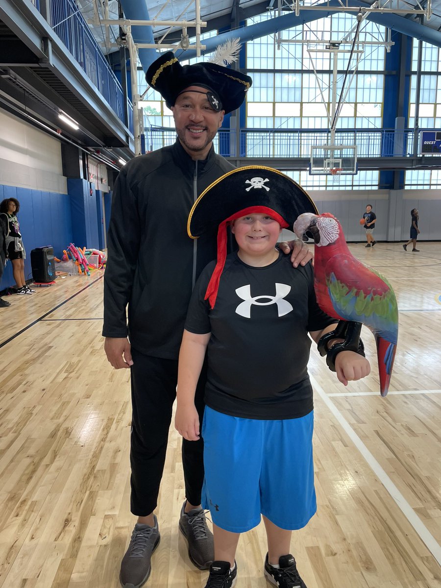 BestoftheBatch's tweet image. Meet The Pirates of the Clubhouse 🏴‍☠️

With over 100 kiddos registered to Camp Batch, we are excited for an action packed summer 😝

#CampBatch #PiratesoftheClubhouse #BestoftheBatch #Clubhouse #SummerCamp #Nonprofit #Explore