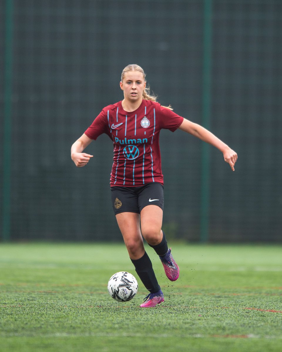 SSFCGirlsU18s's tweet photo. π‘π²π π¦πΆπ΄π»πΆπ»π΄ βοΈ
Pleased to announce our 3rd summer signing Fran. A strong physical presence who likes to carry the ball and make things happen at both ends of pitch. Also finds herself grabbing goal or two.
#SSFC #WelcomeFran #FU15
@ideventphoto https://t.co/x3dZLtbLFk