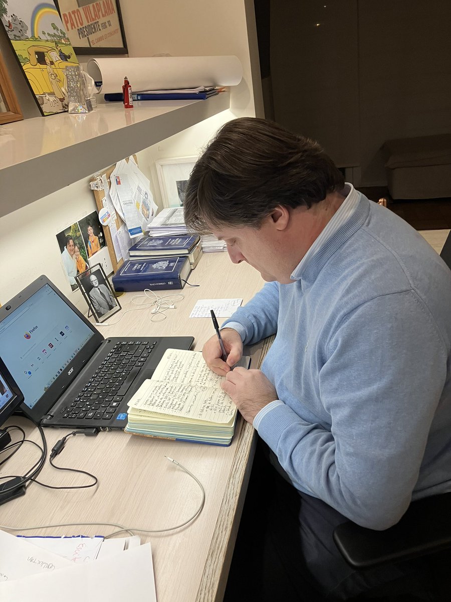 jgalemparte's tweet photo. A las 20.00 estaremos en @Sinfiltros_tv acá preparando la información. La contingencia en materia de salud no se puede dejar pasar. La incompetencia y la lenidad tienen límites. #sinfiltrostv https://t.co/KN6NyTJ5By