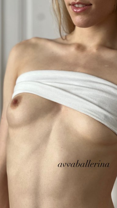 Retweet if u wanna play with them❤️🍒 https://t.co/lxgytpufGU