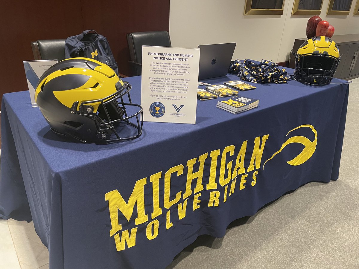 MPowerBFL's tweet image. Big evening in store for our first M Power Roadshow Event with @CoachJim4UM, @CoachCPartridge, @cbryant58 and @Jwangles2 speaking with part of the best alumni base in the world!