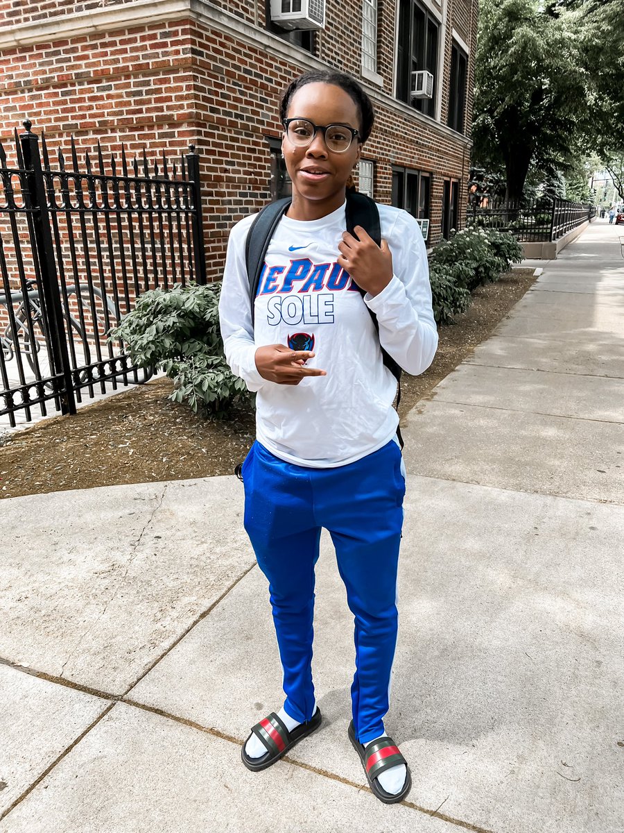 First day of college in the books ✔️

We see you, Shakara! 

#DePaulBall x #BlueGrit 🔵😈