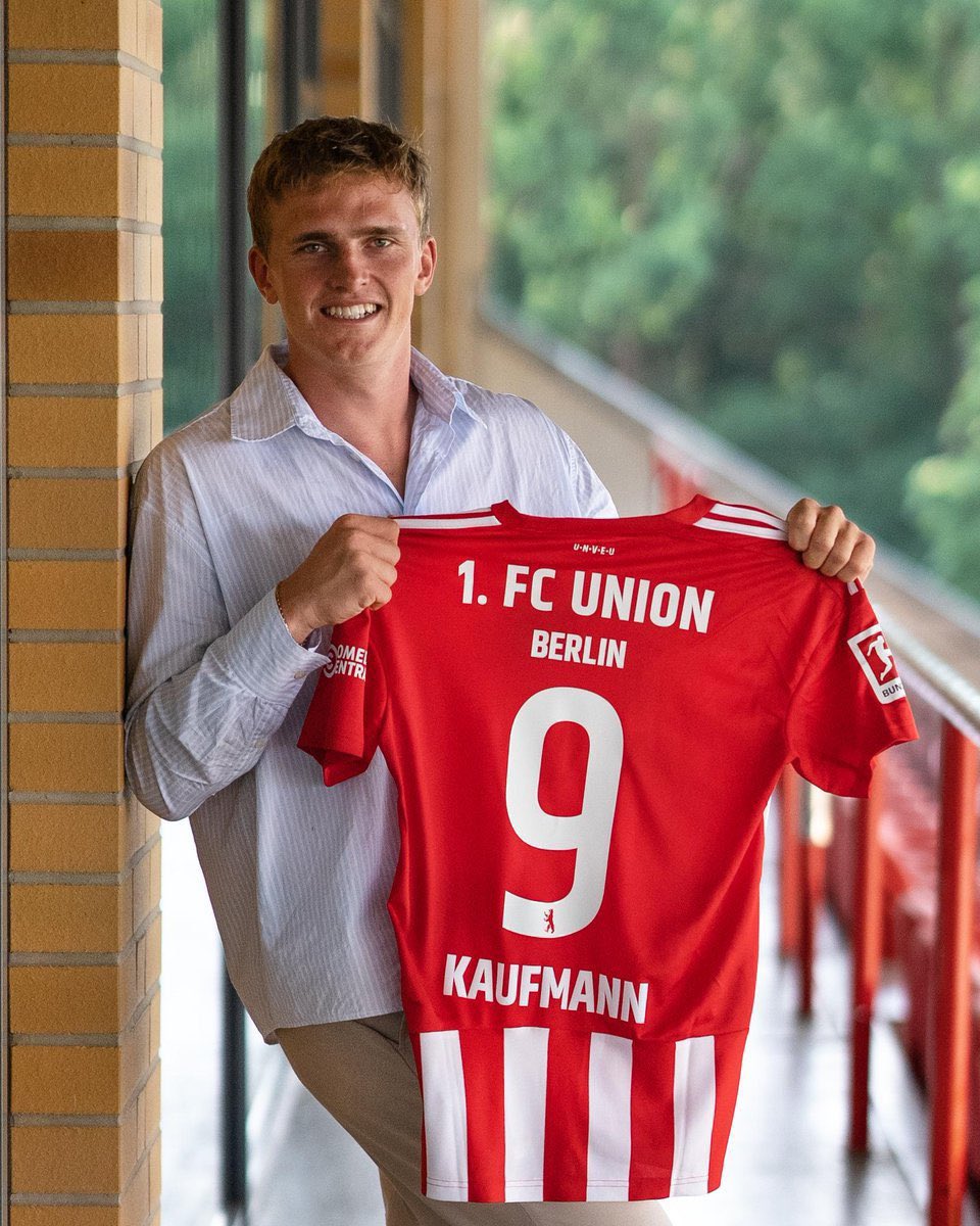 Union Berlin; Kopenhag’ın 22 yaşındaki Danimarkalı forveti Mikkel Kaufmann’ı 2.7 milyon € karşılığında transfer etti. Mikkel Kaufmann, 1 Temmuz’da Union Berlin’e katılacak. #UnionBerlin #Kopenhag #MikkelKaufmann #transfergelişmesi #transfergundemi #transfergunlugu