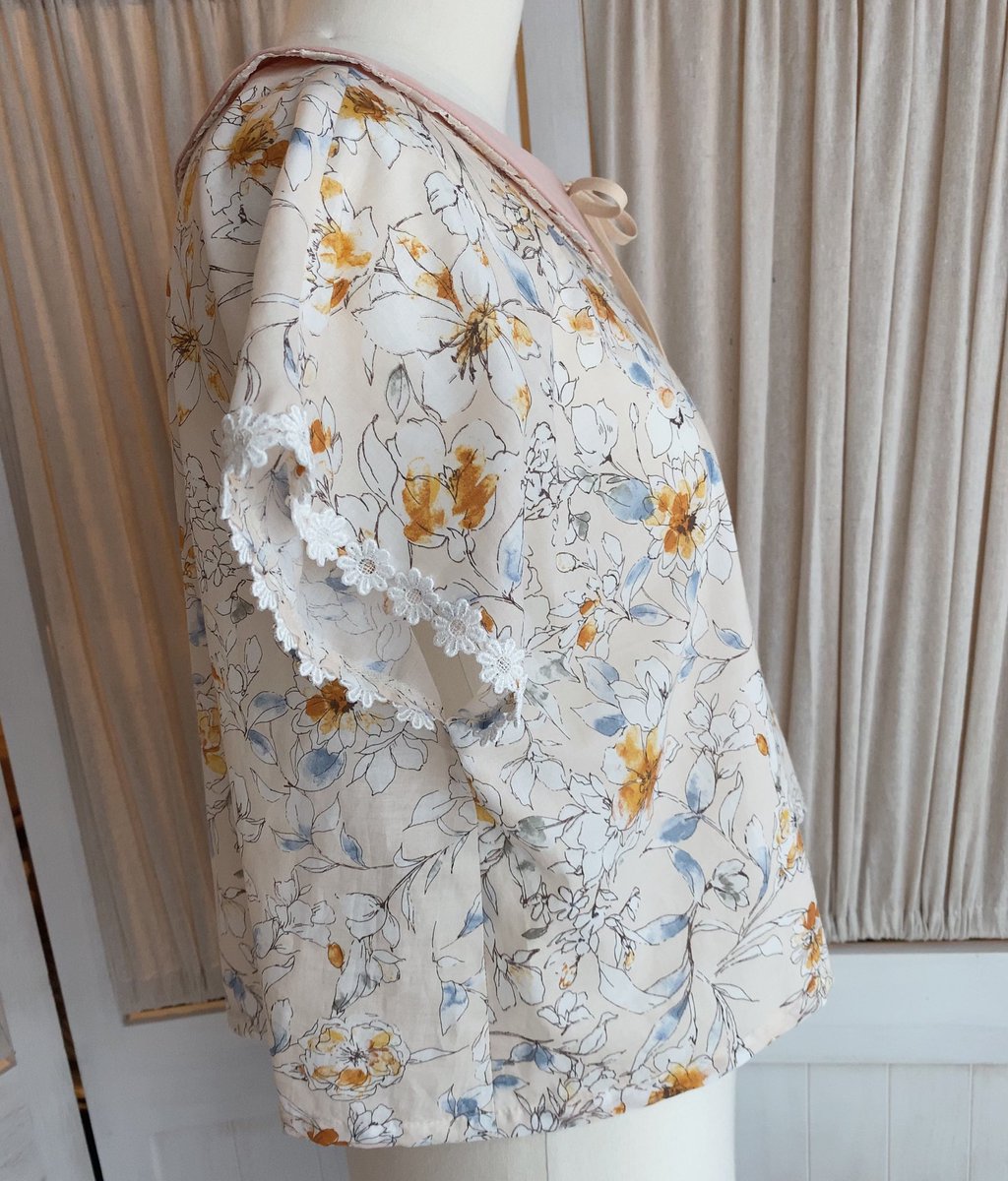 表と裏で使える付け衿作りました https://t.co/RIIVyZD0I6