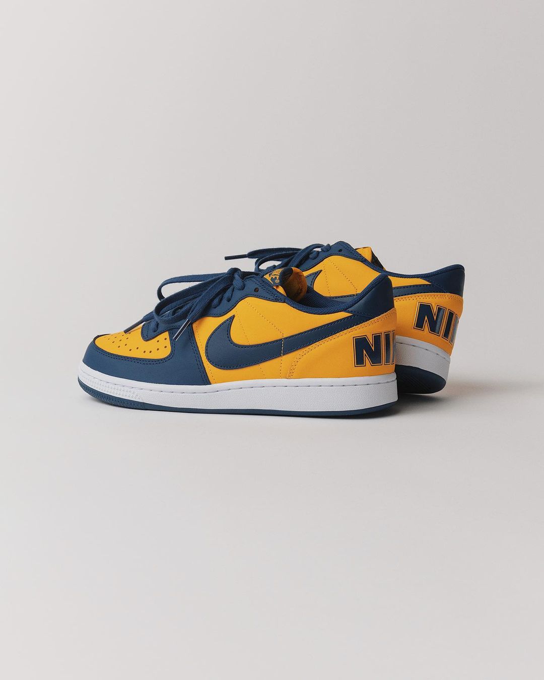 Sneaker News on Twitter: