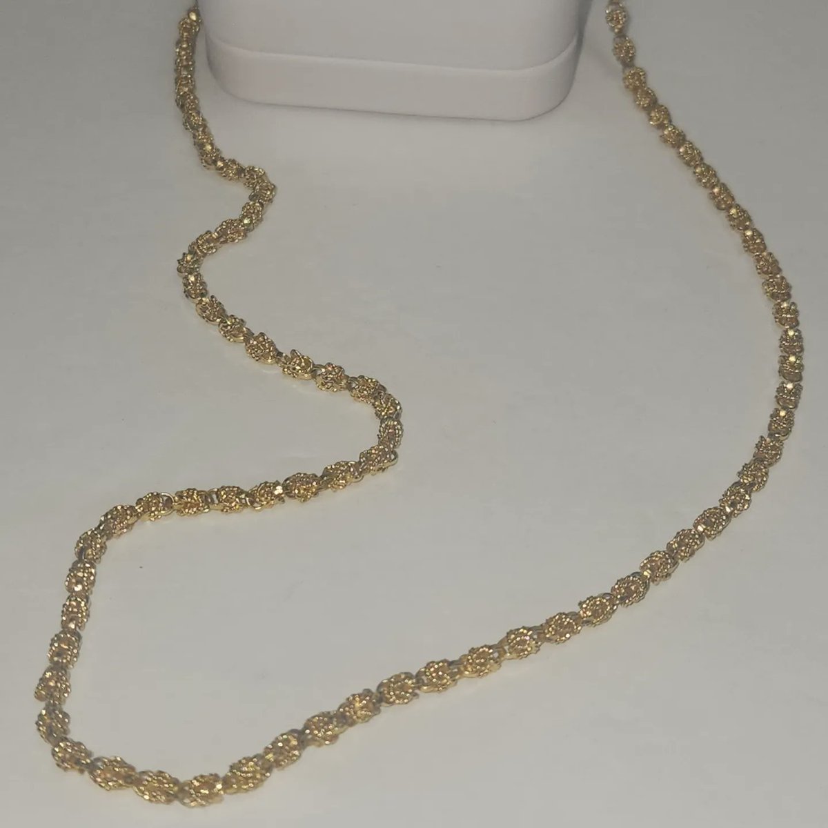 22 karat gold necklace.

#22karatgold #22karat #22karatjewellery #22karatgoldjewelry #goldnecklace #22karatjewelry #goldchain #glendaleca #glendalecalifornia #jewelryshop #jewelleryshop #jeweleryshop #jewellery  #goldstore #goldbusiness #goldshop #jewelry #jewelery #smallshop