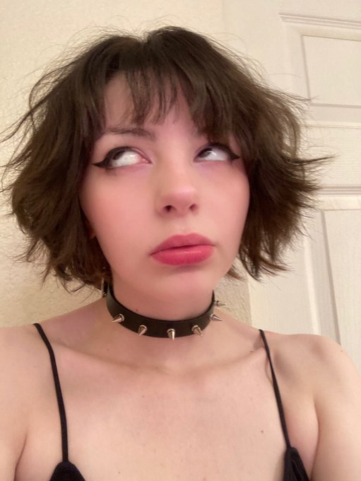 happy monday 🙄 https://t.co/aaG8aUvTxl