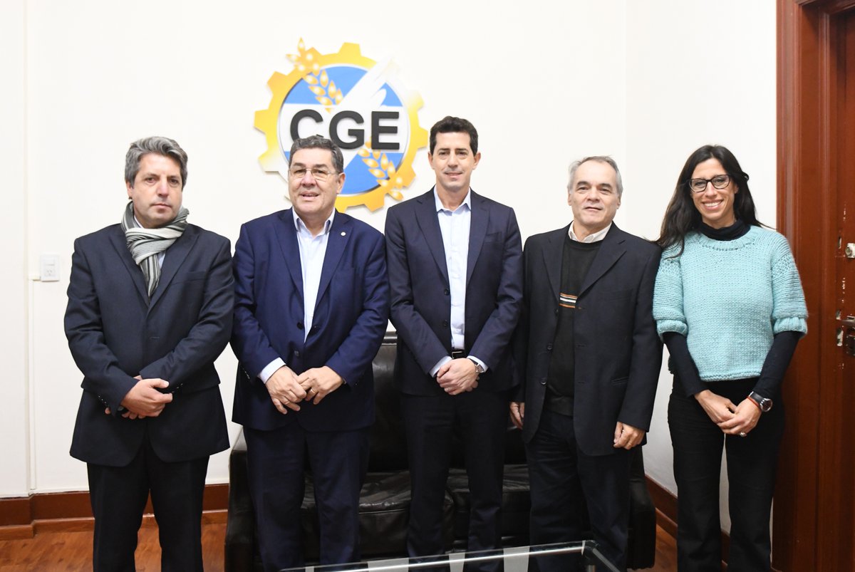 .<a href="/wadodecorrido/">Wado de Pedro 🇦🇷</a> presentó su plan de desarrollo federal ante empresarios de CGERA

cge-ra.org/V16/wado-de-pe…
