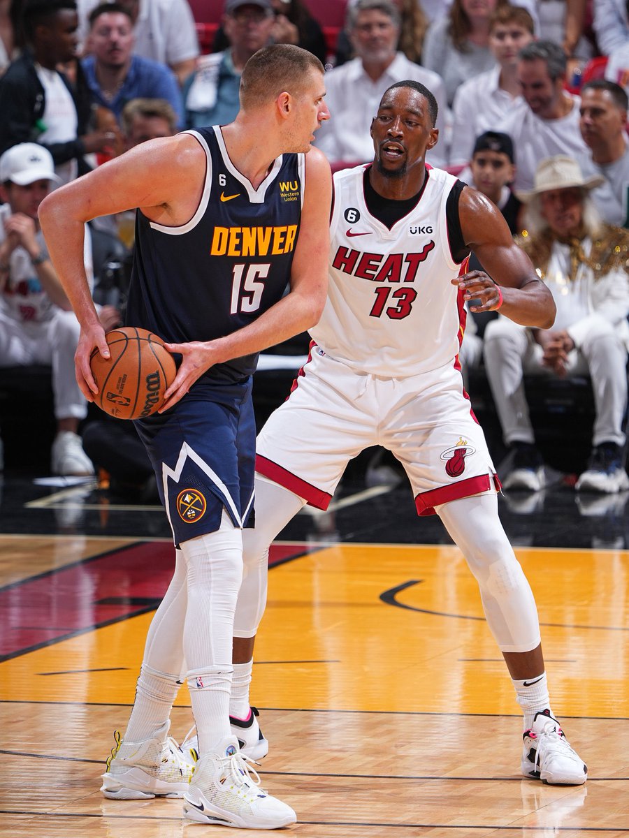 NBACentral (@thedunkcentral) on Twitter photo The 2023 Finals Game 4 had the second-lowest viewership since the 2007 Finals Game 4 😳
Game 4 of the 2020 Finals remains the lowest
(Via <a href="/awfulannouncing/">Awful Announcing</a> ) The 2023 Finals Game 4 had the second-lowest viewership since the 2007 Finals Game 4 😳
Game 4 of the 2020 Finals remains the lowest
(Via <a href="/awfulannouncing/">Awful Announcing</a> )