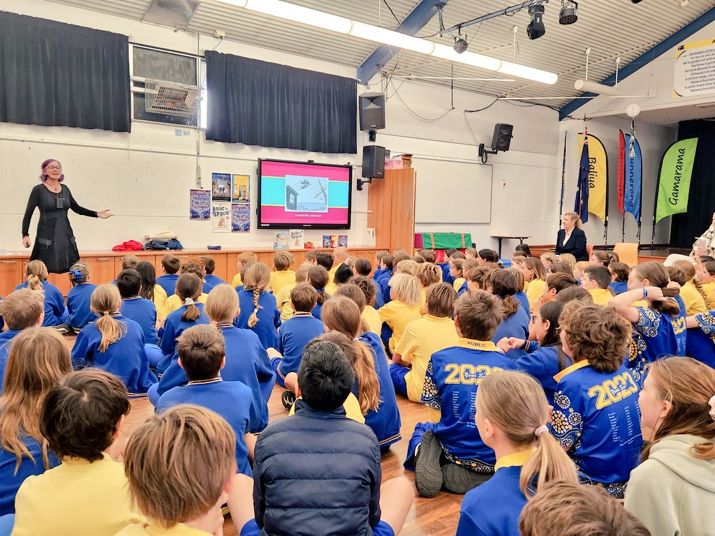 What a wonderful author visit to <a href="/BrontePublic/">Bronte Public School</a>. <a href="/DeborahAbela/">Deborah Abela author</a> had the kids spellbound with her stories from Grimsdon &amp; New City.

#author #deborahabela #grimsdon #newcity