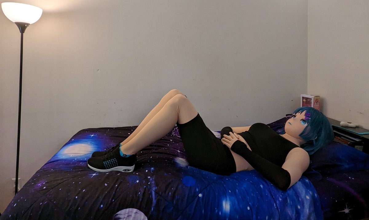 RainStarsBow's tweet image. Been through 2 different waist sizes in the past 6 months. I guess I can take the rest of the day off... 💙
#kigurumi #timeforabreak #tired #pushyourselfbutnottoohard