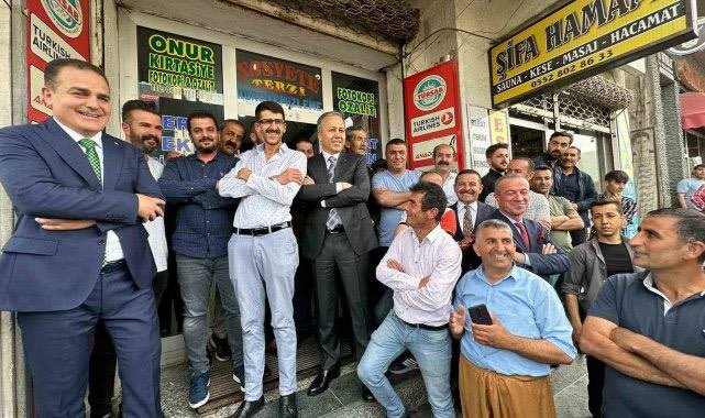 Bu gün Hakkarimize hem Bakan geldi Hem adam geldi. Şeref verdi hoşgeldi. Yolun açık olsun sayın bakanım <a href="/AliYerlikaya/">Ali Yerlikaya</a>
