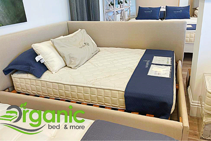 BedsOrgani6's tweet photo. We manufacture high quality, inimitable pieces that are made to order and cant ve found anywhere else   https://t.co/lzh3PUX6FO
Email info@miamiorganicbed.com      
Phone 786 825 7878      
#MothersDay2023 #MothersDay #FURNITUREDESIGN #ProductDesign #FurmitureDesign #MadeInEEUU https://t.co/Lr4qY5kLsQ