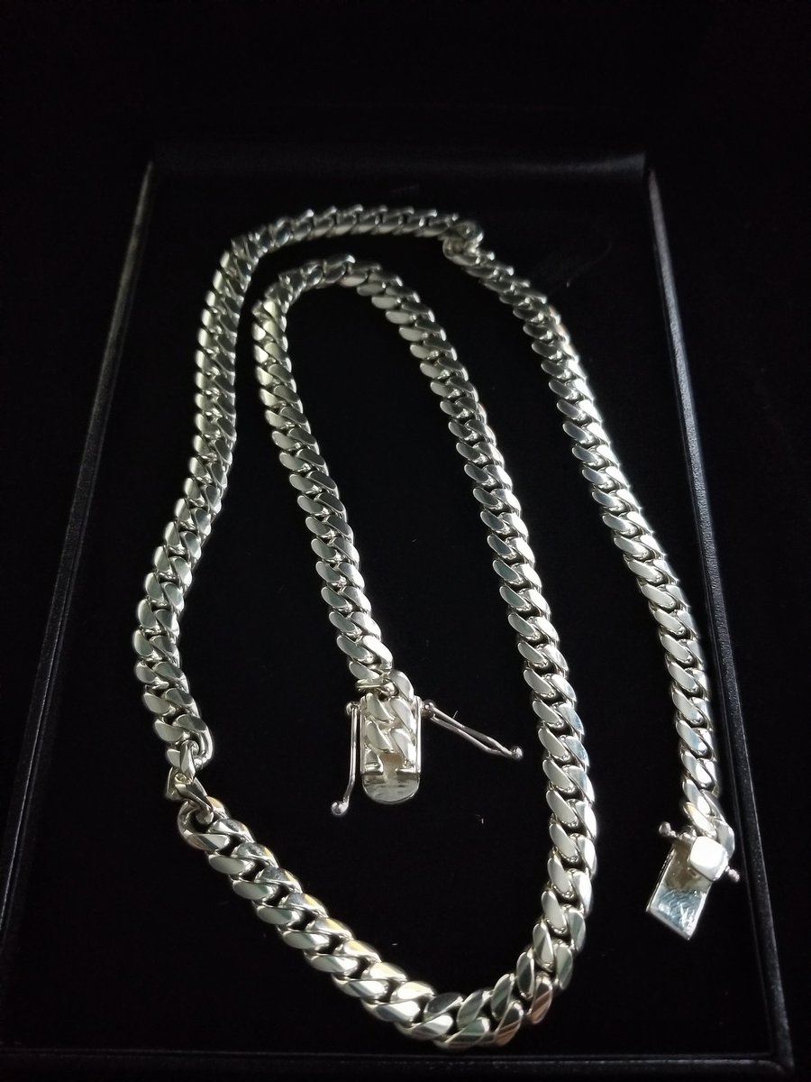 I love Silver this much! Hand made #MiamiCubanLink in #Silver..made by #GusVillaJewelry..8mm goodness ..They said diversify my stack, so i did 😂.. #SilverSqueeze #SilverStack #preciousmetals #silverjewelry