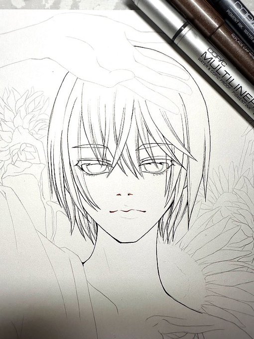 用事してたら描き始めるの遅くなった _φ(・_・ 一本でも間違えたら最初からやり直し この緊張感も楽しいのがアナログだ
