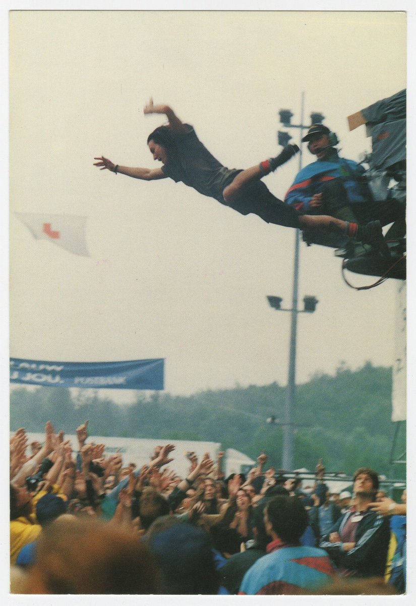 Jeff throws his Flute into the crowd after the encore 
Dave Matthews Band