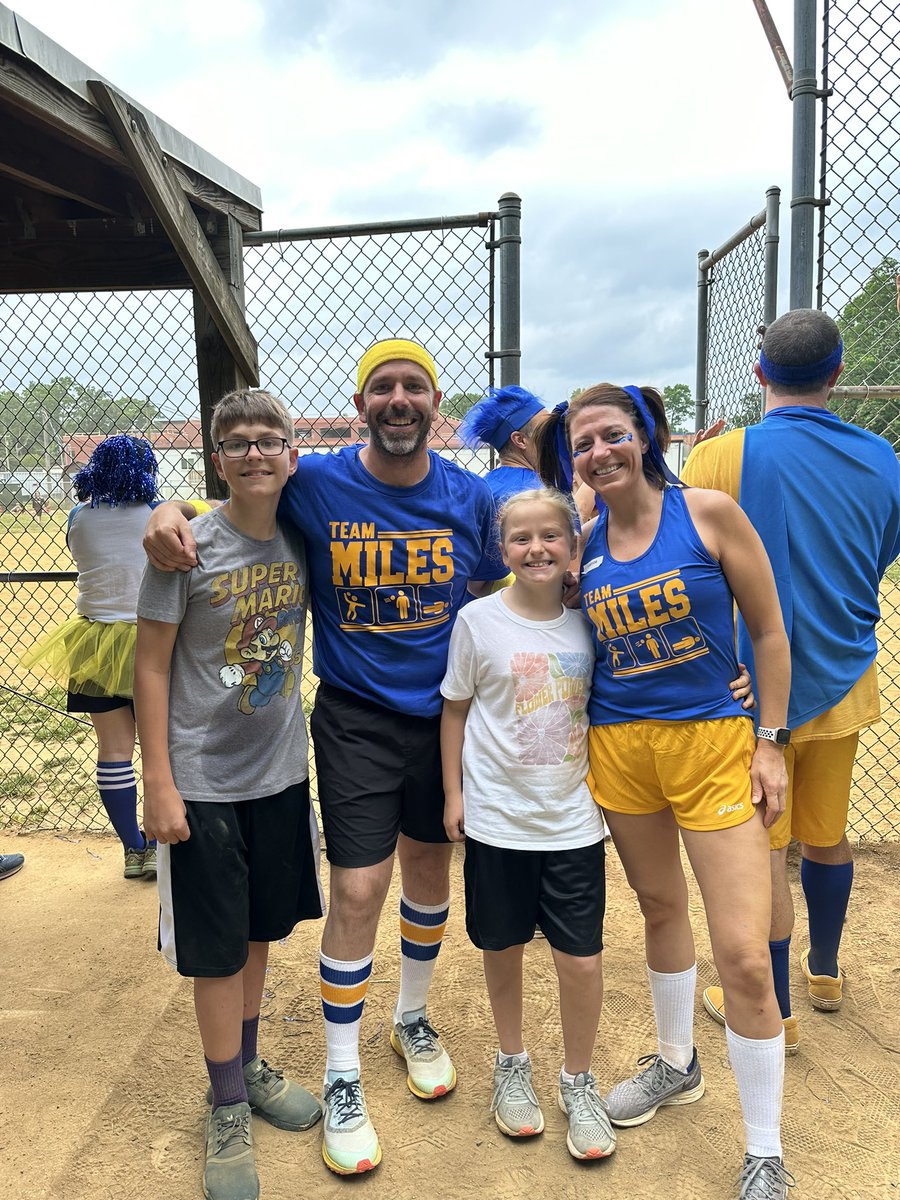 A big shoutout to <a href="/WakefieldForest/">Wakefield Forest ES</a> for the commitment to school spirit! 

Kids vs. Adults kickball. 

*the kids won 🤦‍♂️