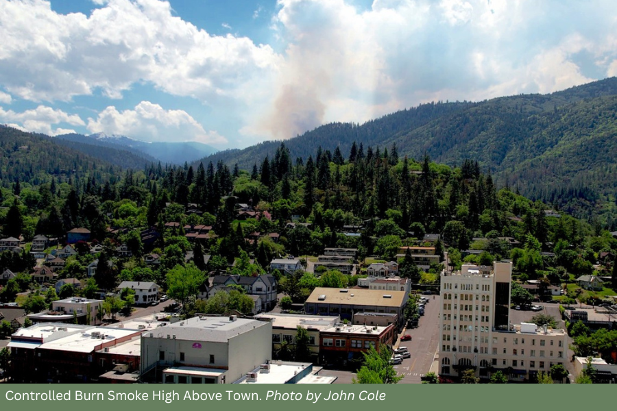 notactiveAFR's tweet photo. AFR thanks the community and partners  @cityofashland @RRSNF, @nature_org  and Lomakatsi for support through a good burn season! #ashland #ashlandoregon See more here: https://t.co/MplH3AoJpe https://t.co/U5HToDX8WP