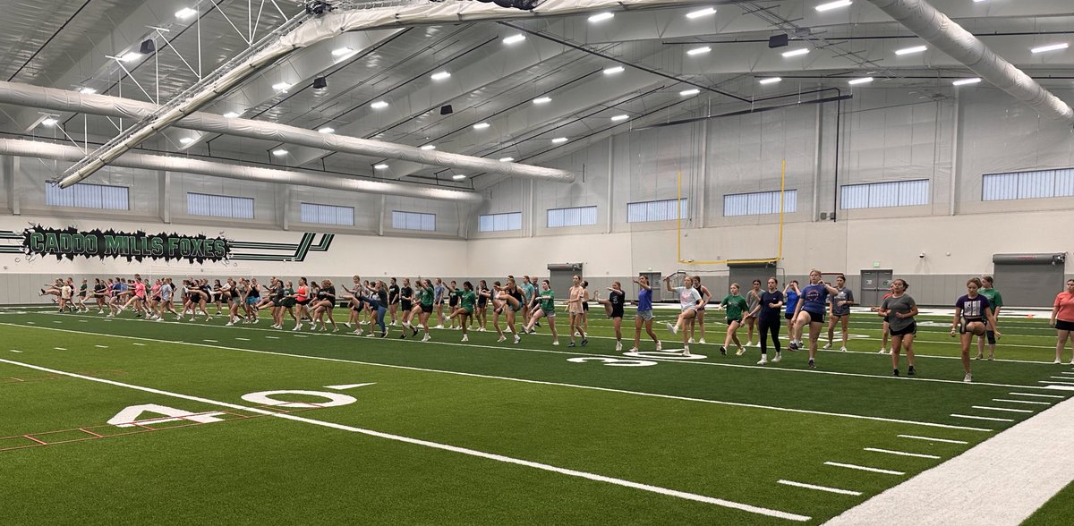 Awesome turn out for the 1st day of strength and conditioning! Over 130 girls showed up this morning to work hard and get better. Great job today girls👏🏻 Let’s keep getting better everyday.