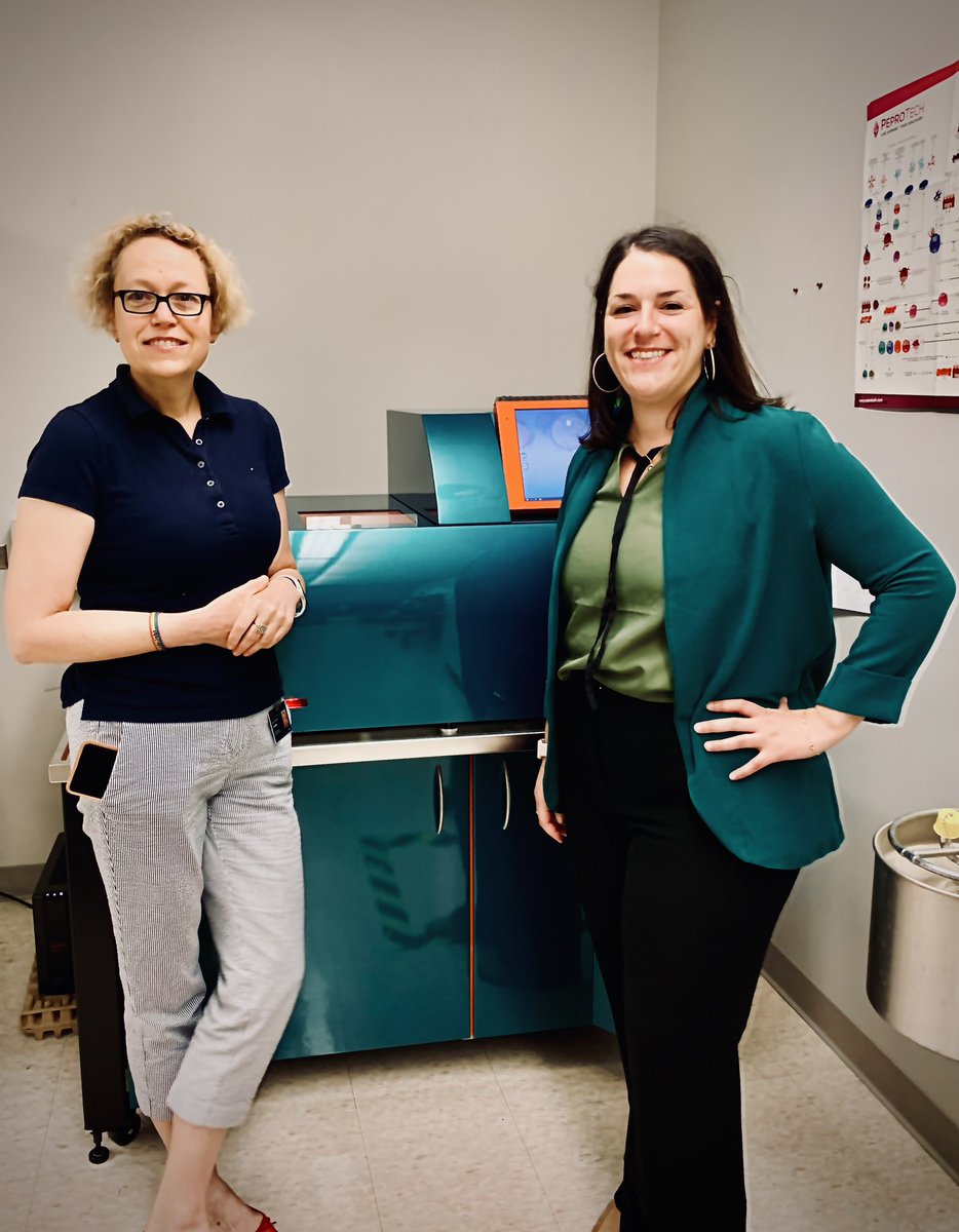 telmaessantos's tweet image. Hello 📍Louisville, Kentucky!!
Wonderful customer visit! And always the prettiest #spatialbio instrument in the market 😍
Such a great research and discussion! So great to have met Dr. Jasinska !! 👑 #miltenyibiotec customers are the best!! 💜🧡 #macsima #macsiqview