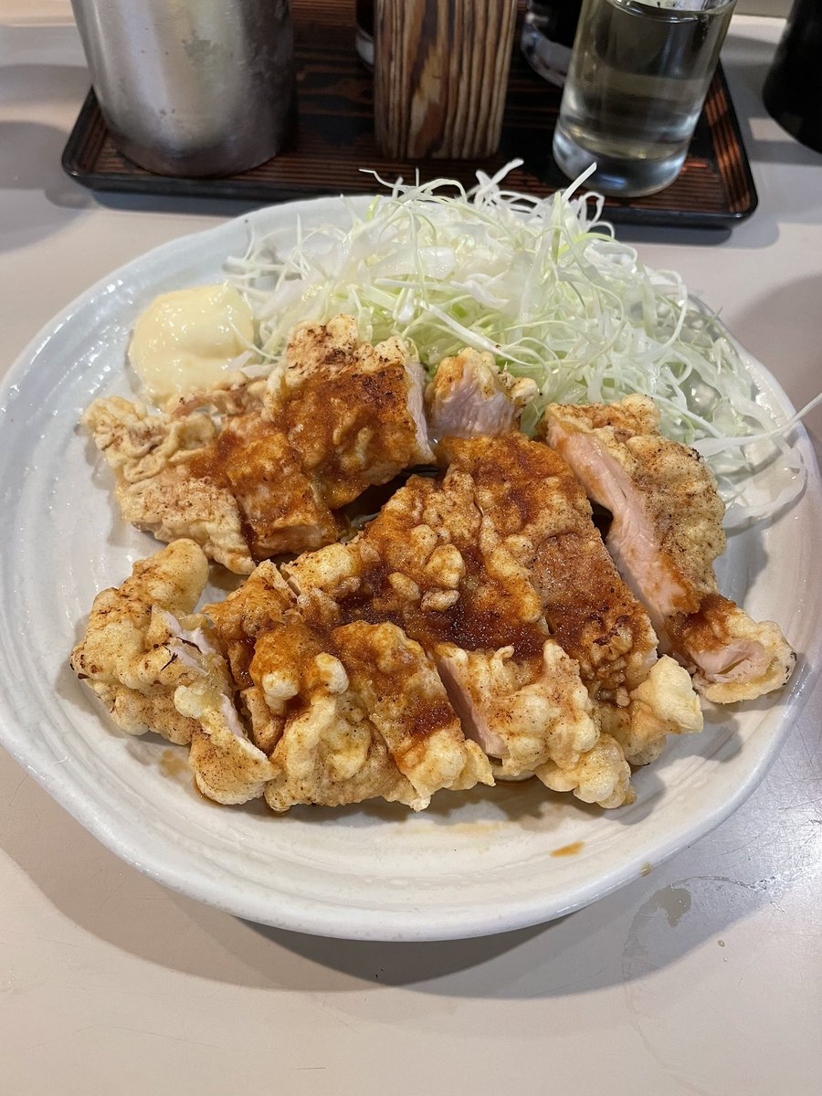 kinsirou1's tweet photo. 北綾瀬
ラーメンロッジ

ガツ刺し450円
レバー唐揚げ500円
鶏の生姜揚げ500円
餃子3個260円
瓶ビール680円 https://t.co/gTwuNbhyNu