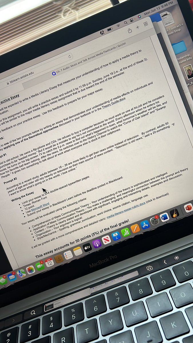 bcmorse_13's tweet photo. In chapter 6 of my textbook, the most interesting thing I learned was that country music was originally referred to as “hillbilly” or “old-timey” music and evolved out of Irish and Scottish folk music. #mscmms https://t.co/uD8fI4G1ny
