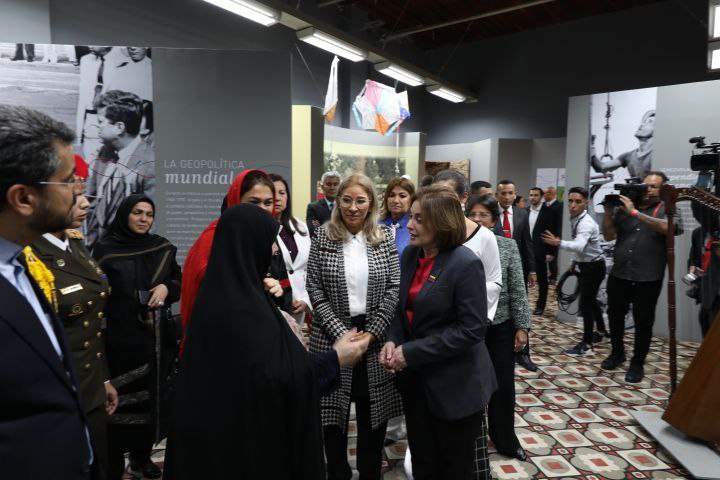 Acompañamos a la primera combatiente <a href="/ConCiliaFlores/">Cilia Flores</a> y a la Vicepdta. Sectorial de Ciencia, Tecnología, Educación y Salud, <a href="/Gabrielasjr/">Gabriela Jiménez</a>, en el recorrido por el Cuartel de la Montaña con la Primera Dama iraní, Jamileh-Sadat Alamolhoda.

<a href="/NicolasMaduro/">Nicolás Maduro</a> 
@MPPEDUCACION