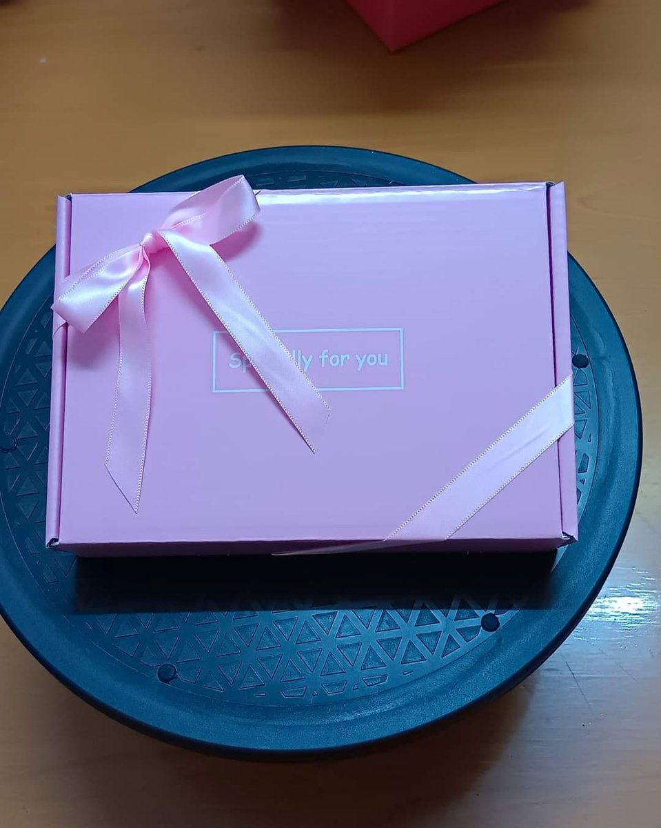 jamilah_jml's tweet photo. GIFT BOX UTK PEREMPUAN/GIFT BOX UNTUK IBU/ISTRI /SAHABAT/ANNIVERSARY/ULANG TAHUN KELAHIRAN/PENGHARGAAN/CENDERAHATI/BUAH TANGAN/ HADIAH HARI JADI/BIRTHDAY✅
#giftbox https://t.co/AWohZ58lw8