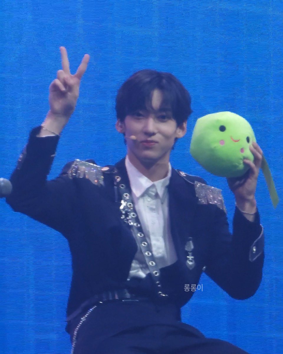 longlongiii's tweet photo. 두부 브이 ✌🏼✌🏼

#나캠든 #NAKAMDEN https://t.co/vfhZ1KgA02