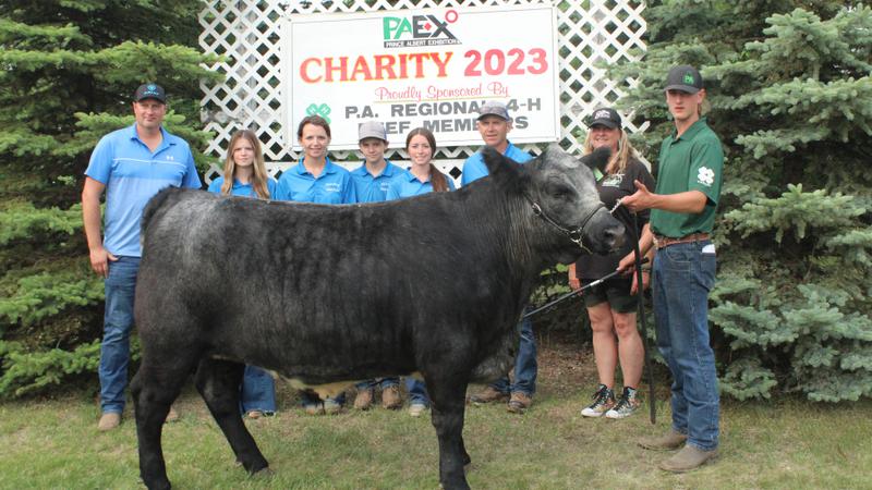 4-H charity steer raises nearly $26,000 for first responders retreat dlvr.it/SqZdmW