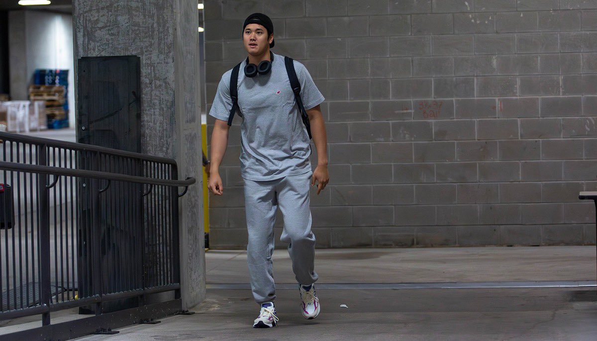 𝐔𝐏 𝐓𝐎 𝐃𝐀𝐓𝐄 on X