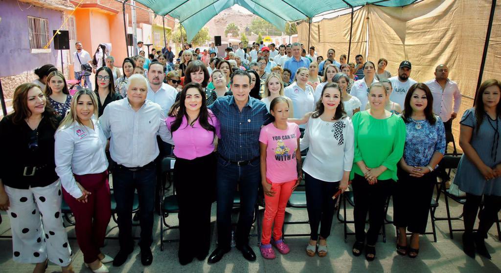 josejoseantonio's tweet photo. Hoy Durango estrena su quinto Comedor Comunitario #NutriendoAlmas ❤️, ubicado en la Ampliación PRI. 

Por una niñez más sana, con atención psicológica y desarrollo integral para todas las familias, cuidamos lo más valioso que tenemos. 

#ElFuturoEsContigo 🐺🌳🦂 https://t.co/fN6HLxB4vk