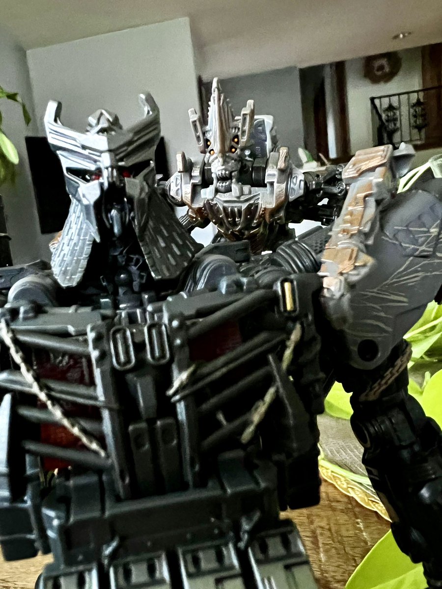 cambertron's tweet photo. I did what any reasonable person would do and immediately buy the toys after watching the movie. I’m really enjoying Scourge I’m just disappointed he was based off early concept art resulting in inaccuracies 🥲 #Transformers https://t.co/Nb3Rd3ouhz
