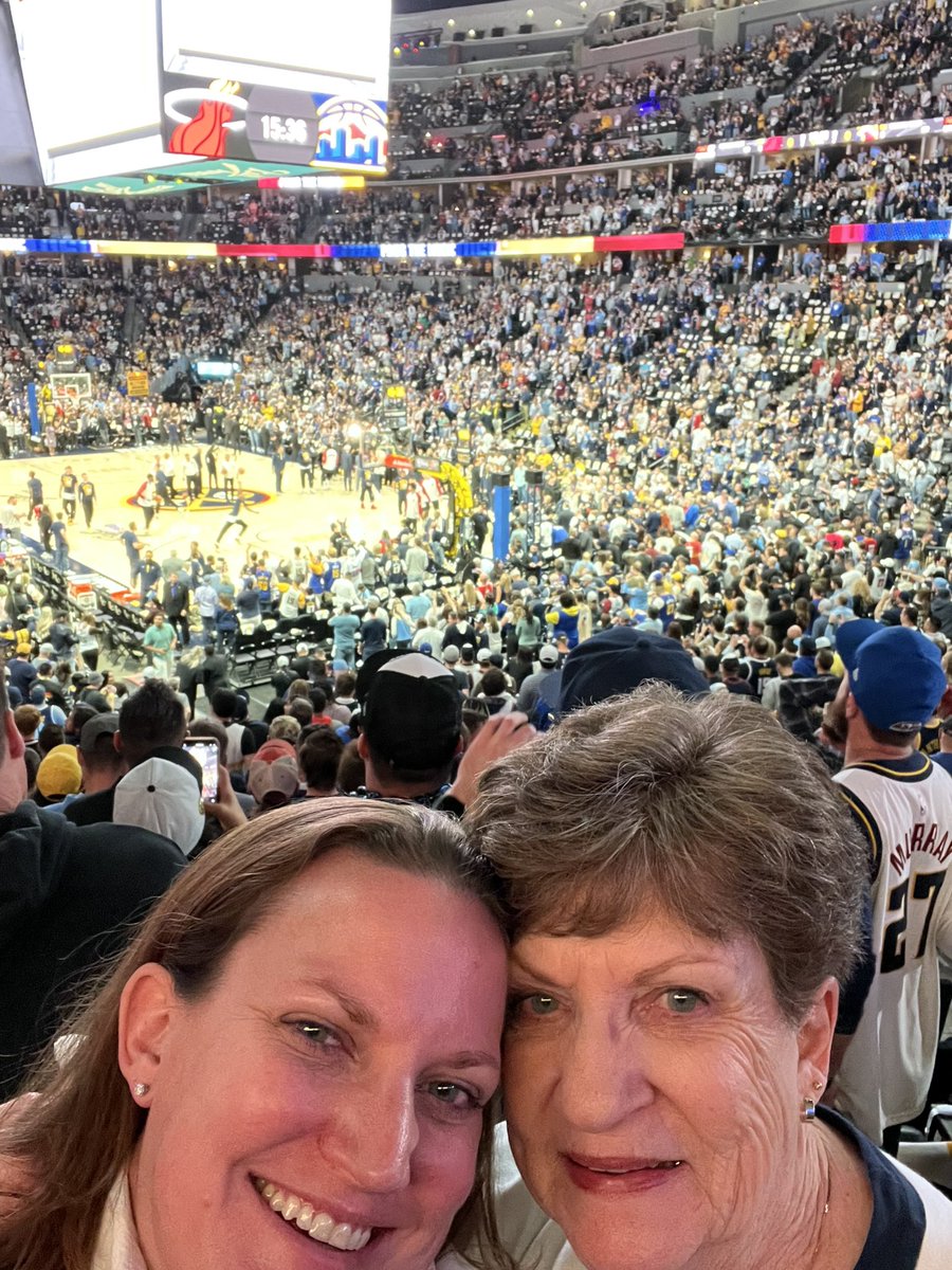 schneidsem's tweet photo. Go nuggies! @nuggets https://t.co/f8crHppmVi