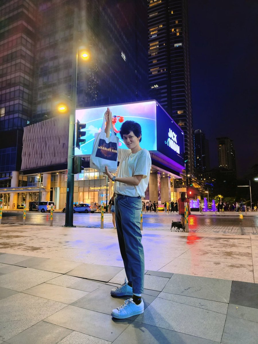 aeyslaye's tweet photo. Warrior nun pa rin sa 2023 🙅🏻‍♀️
I love this tote bag so muuchh 🥺 https://t.co/RyhNGB52b9