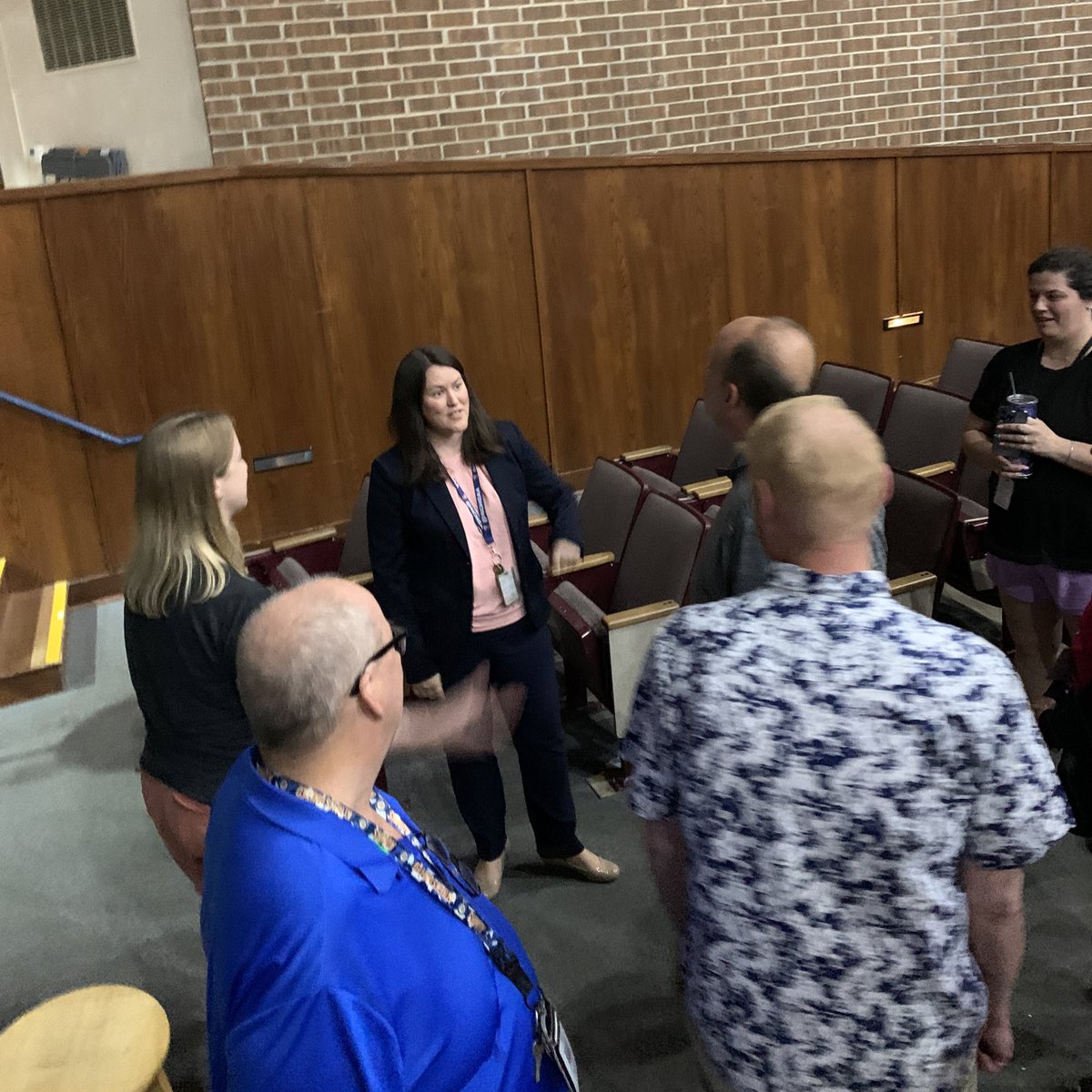 📢 Exciting day at Athens Drive Magnet High School as Principal Boshoff meets the incredible staff for the first time. Together, they will write a new chapter, unleashing the limitless potential of the Jaguars!