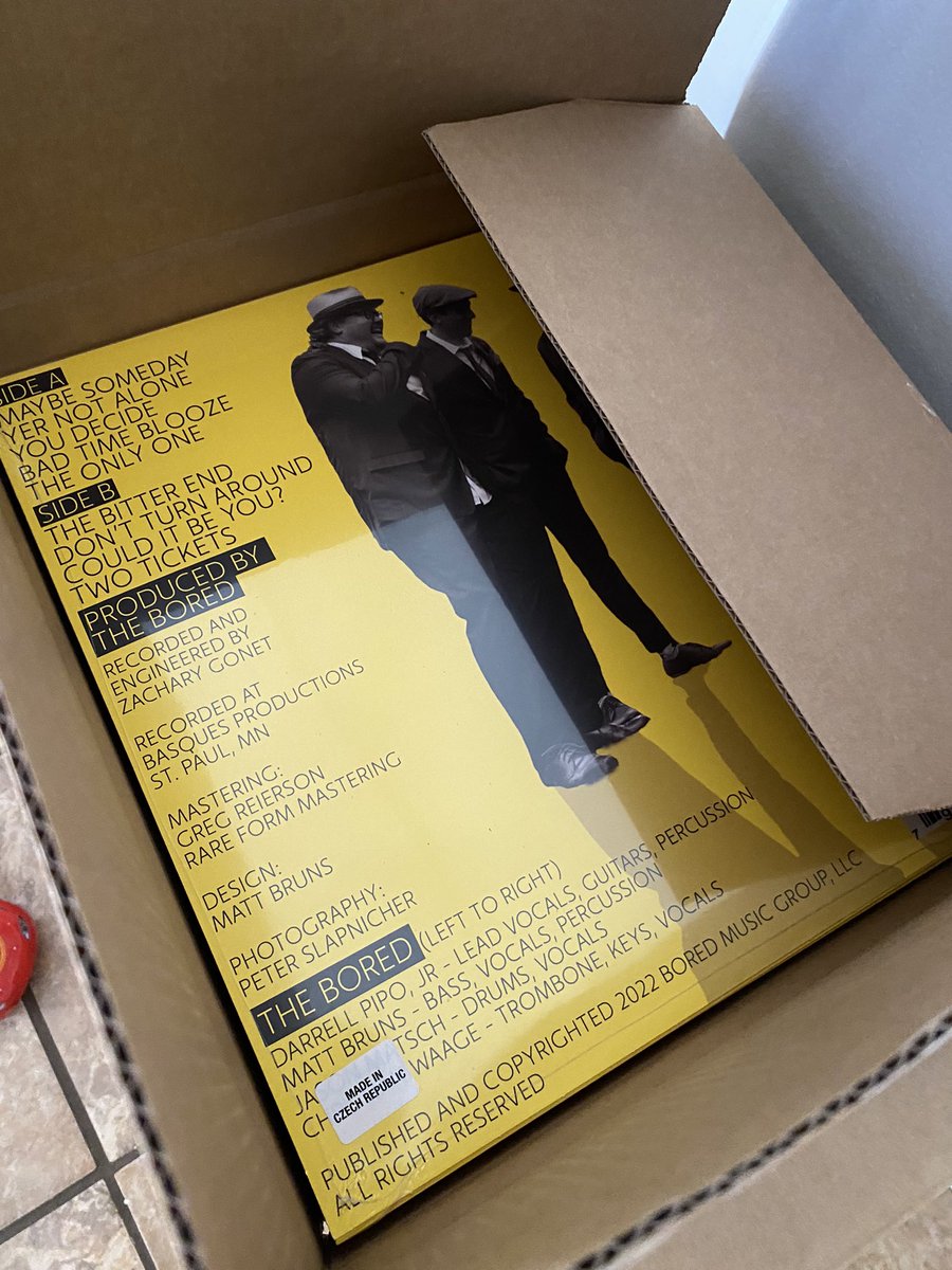 🚨ALERT🚨

Straddling the river this week.

✅6/15 in the 651 at White Squirrel Bar w/ <a href="/StreetHassleMN/">Street Hassle</a> and The Roundabouts thanks to @PigsEyeRecords Music at 8.

 ✅6/16 in the 612 at <a href="/partyatglueks/">Gluek's</a> after the <a href="/Twins/">Minnesota Twins</a> stomp the Tigers. Music at 9.

Scoop a record! Feed the machine!