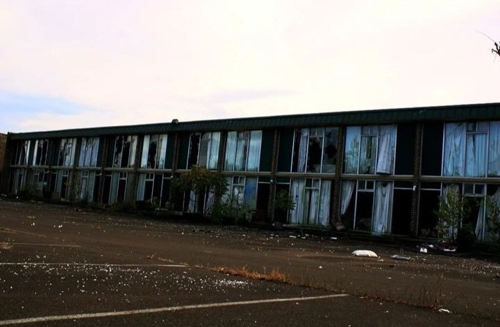NLDPhotographyy's tweet photo. Abandoned Days Inn, Danville PA.
2 weeks after these photos were taken a DEAD  BODY was FOUND. 👀

#urbanphotography #urbanexplorer #abandoned #abandonedplaces #abandonedbuildings #abandoned #ExploreMore #adventures https://t.co/HndSRRDgbp
