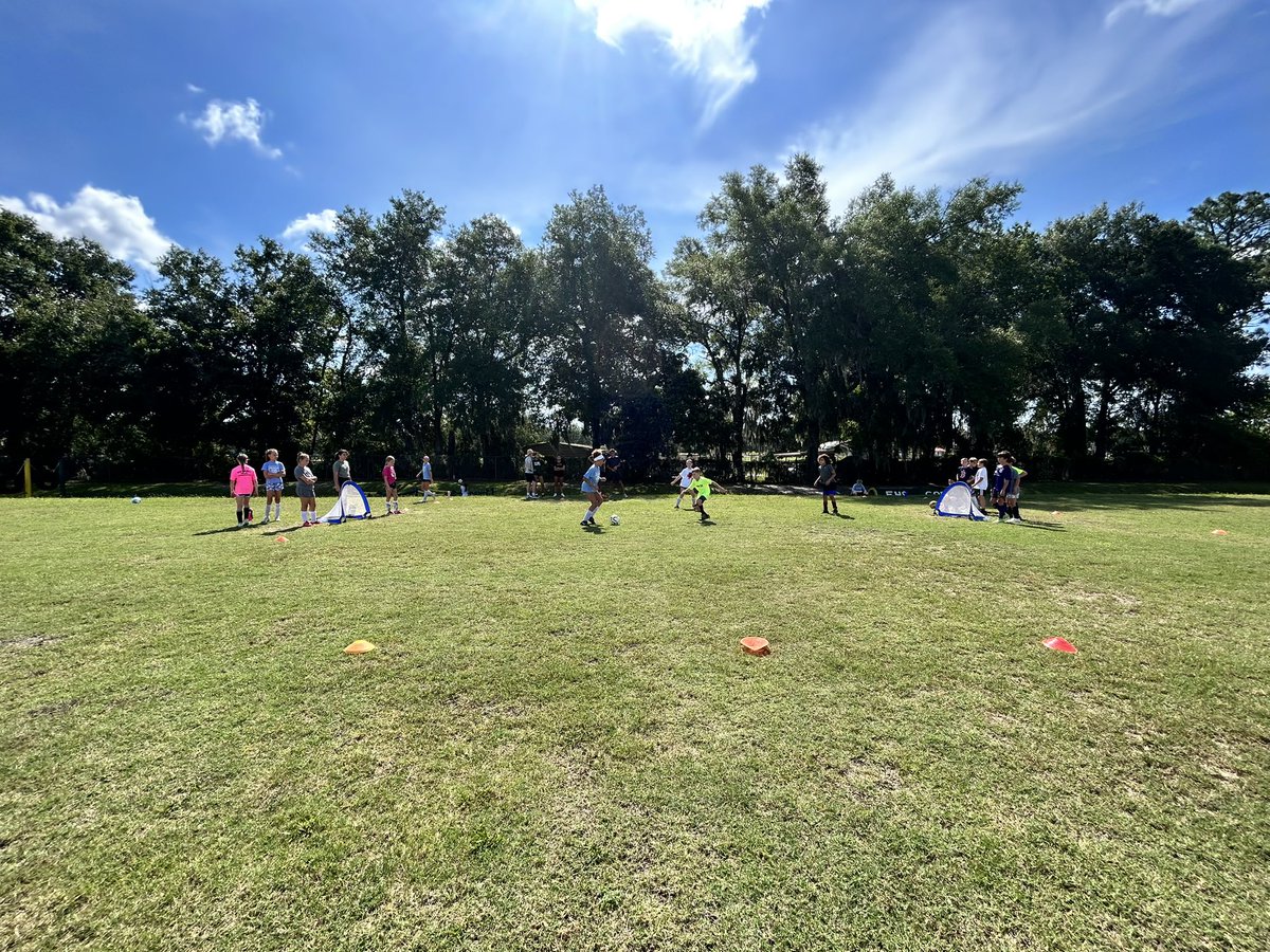 FHS_SOCCER_'s tweet photo. What a great first day of camp! Session 1 started off strong today, and our campers and counselors are having a blast! 💛💚⚽️ @FHS_Athletics1 https://t.co/6GJsg5OFXU
