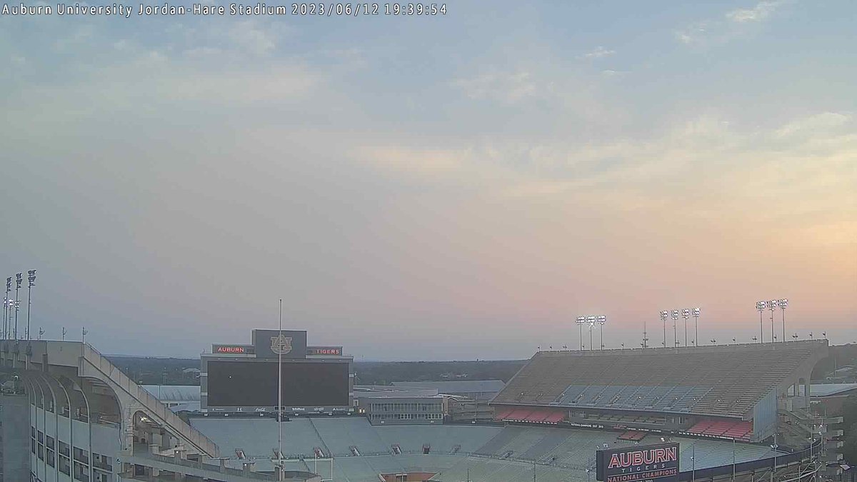 AuburnWxSTEM's tweet photo. Auburn University at sunset and it's 78.8 F. https://t.co/o2QLSC6sEF