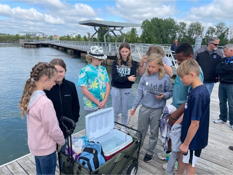 Amy Conway tweet media