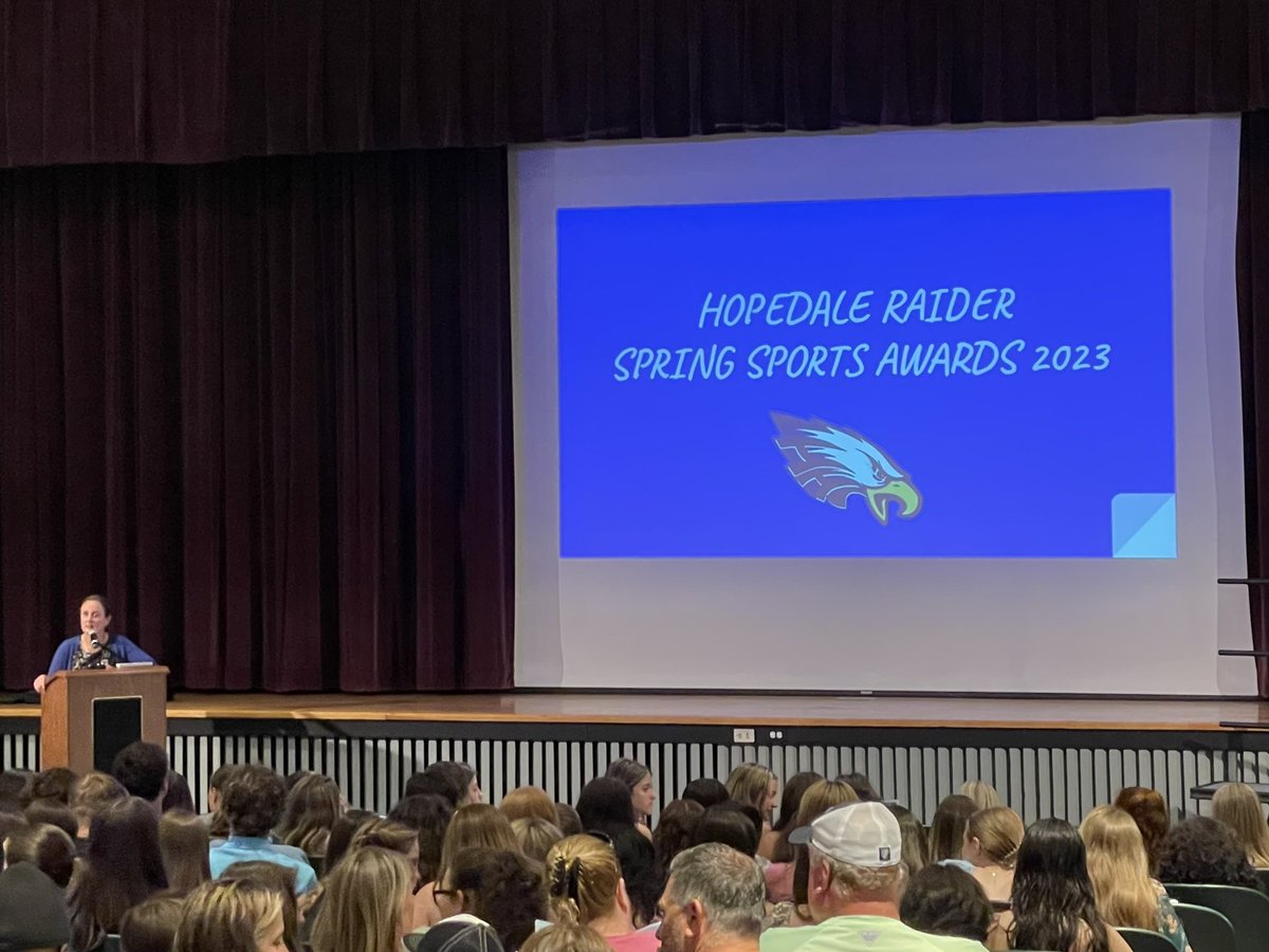 HopedaleBooster's tweet photo. We celebrated our spring athletes tonight! @hopedaleathletics https://t.co/JzEuJFSvUQ