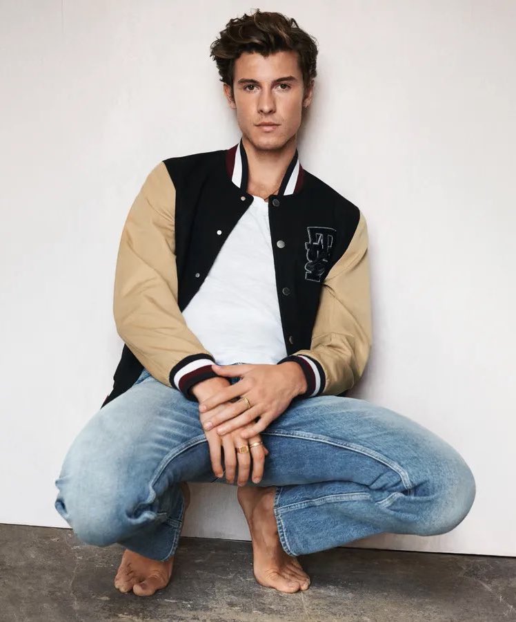 This man right here is so talented and deserves the best! Like and re-tweet if you agree.